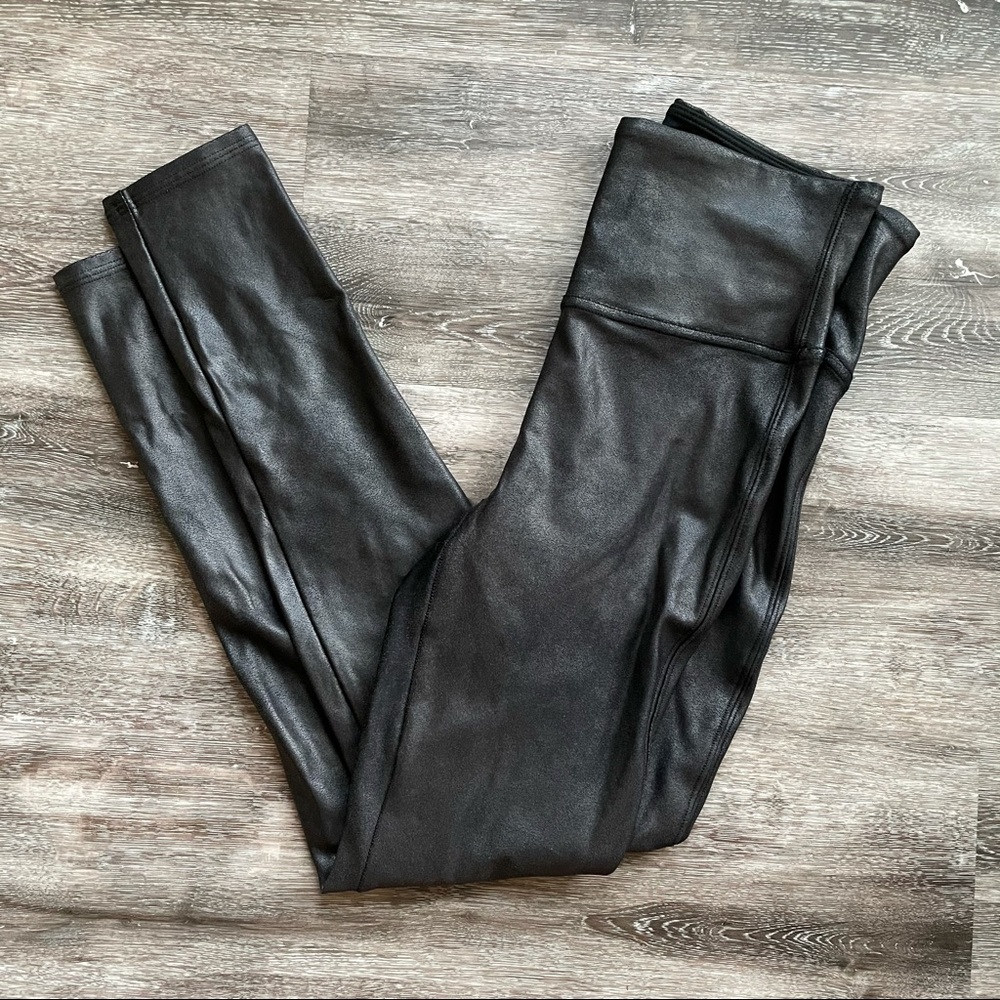 Spanx Faux Leather Leggings Size Medium Petite